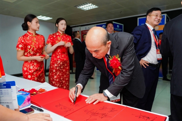 DSC04857-5033879674.jpg